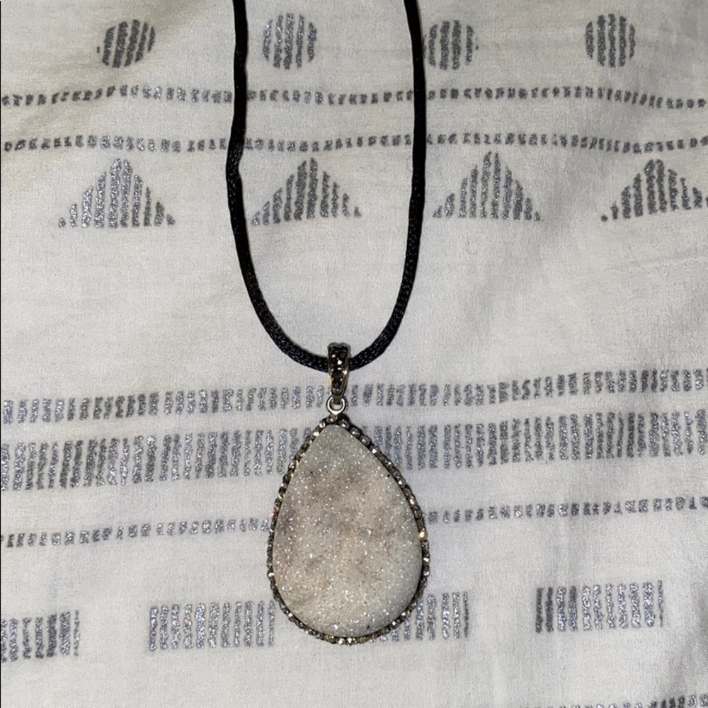 white stone necklace🌛